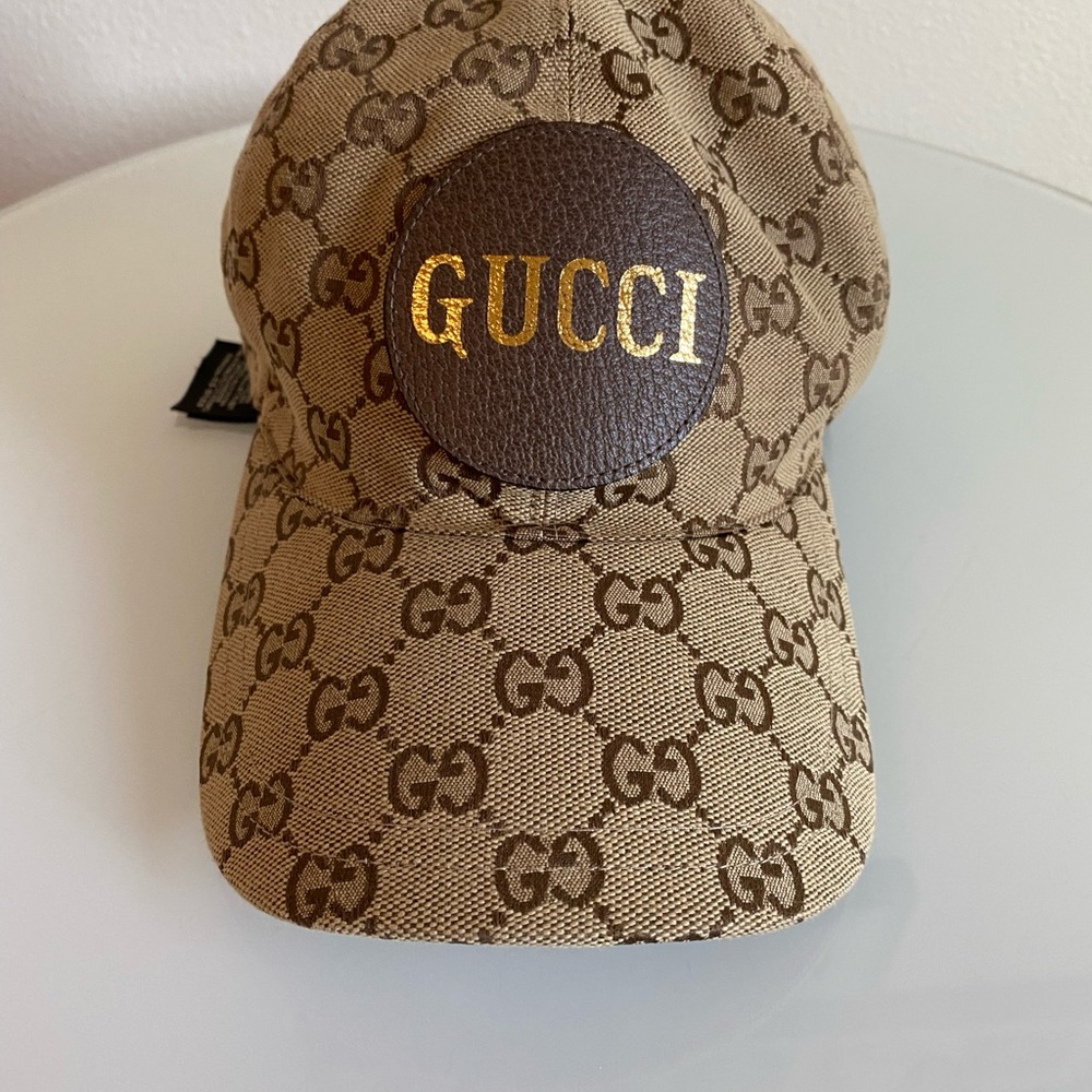 Authentic gucci men hat very good condition